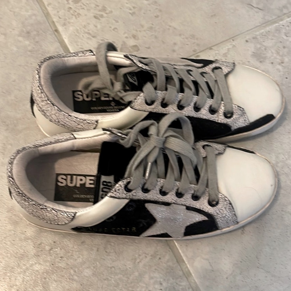 LIKE NEW! Golden Goose Super-stars size 37